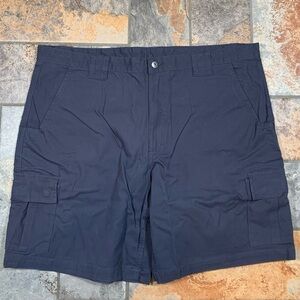Duluth Trading Company NWT gray black cargo shorts.